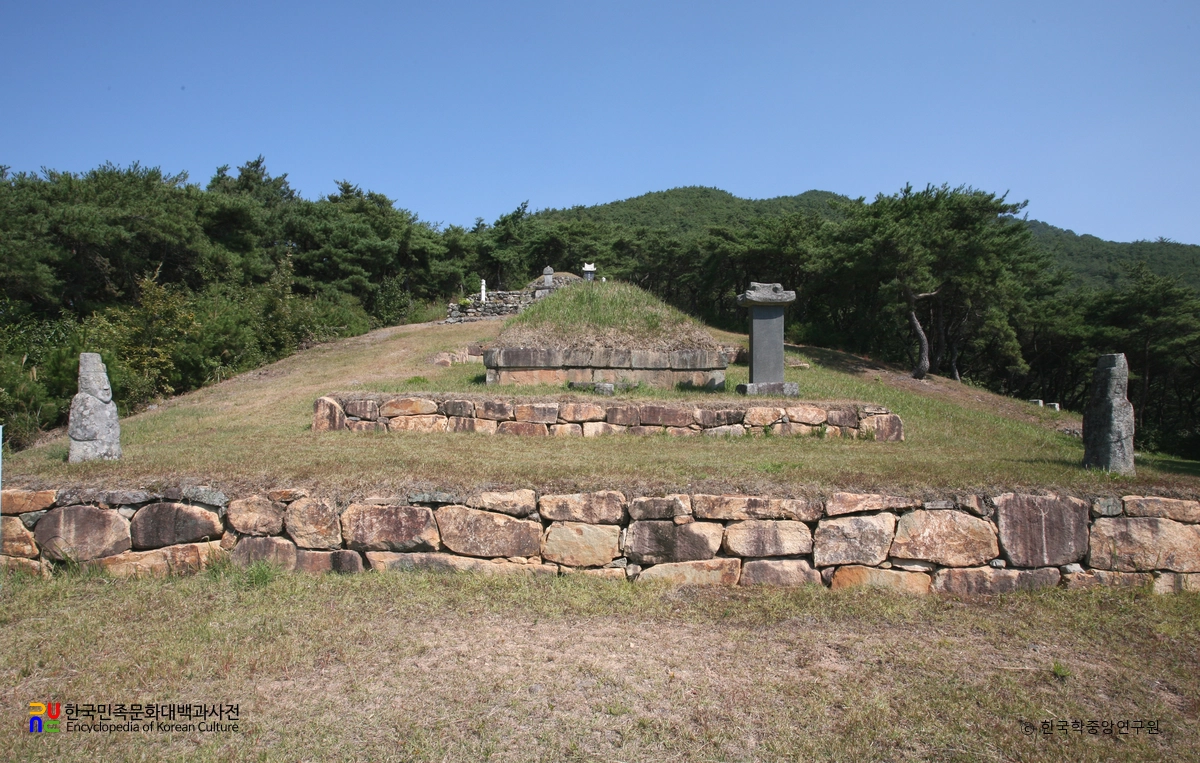 밀양 박익 벽화묘 정면