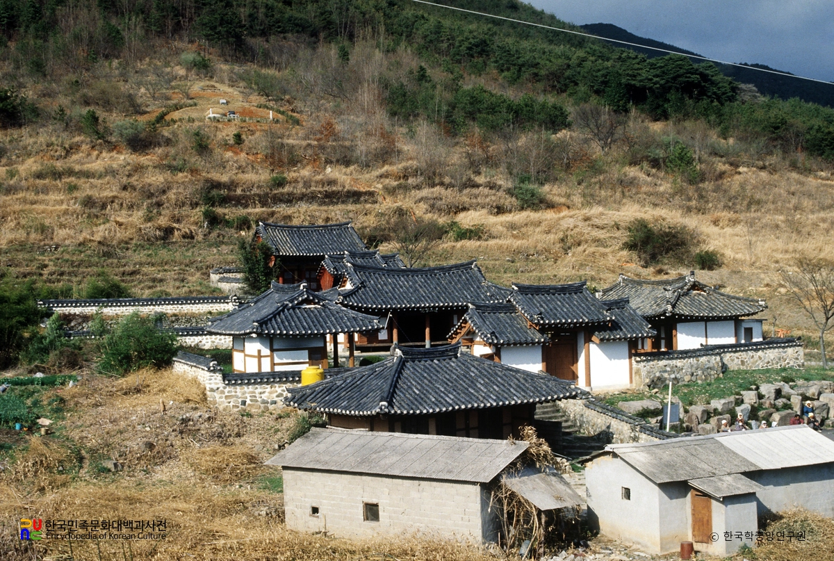 경남 고성 도산서원 전경