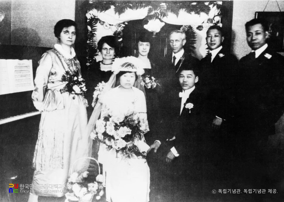 이화숙　/　결혼 사진(1920. 9. 15)
