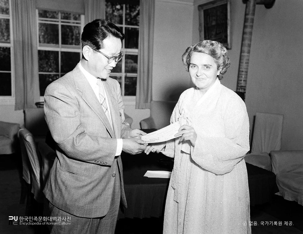 최창순　/　사회부장관 (활동사진)