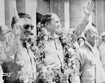 존 하지(John R. Hodge)