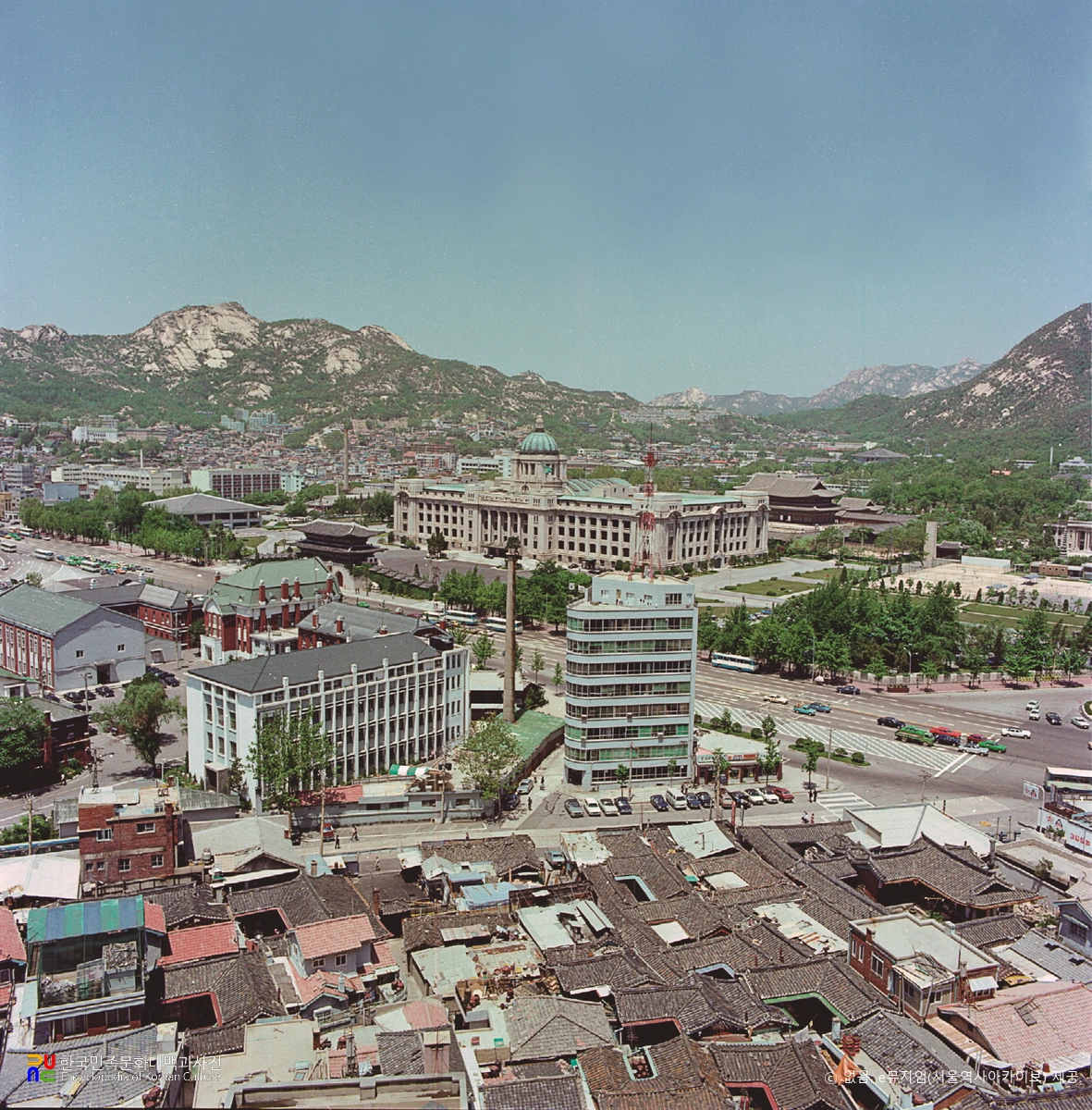 조선총독부 청사　/　광화문 일대(조선총독부 청사와 경기도청사)