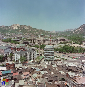 조선총독부 청사　/　광화문 일대(조선총독부 청사와 경기도청사)