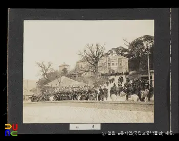 순종 서북순행 사진첩(사진)　/　62_통감 관저 방문