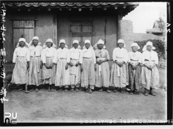 조선인 신체 측정 사진　/　제주도 해녀 체격측정