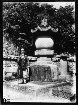 국립중앙박물관 소장 유리건판　/　법주사 세존사리탑