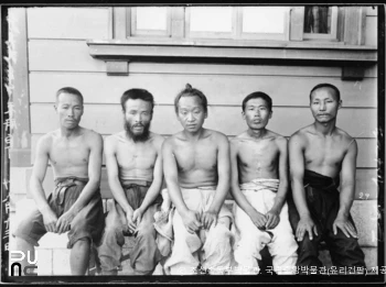 조선인 신체 측정 사진　/　원산 백정 남자 정면 체격측정