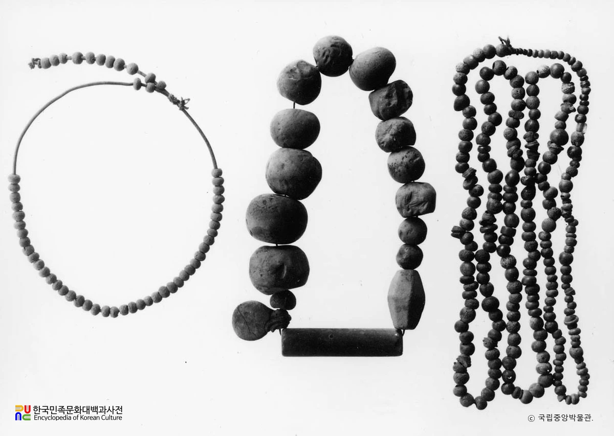 경북 경주 구황리 삼층석탑 유리옥