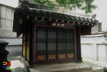 서울 성제묘 현성전 정측면