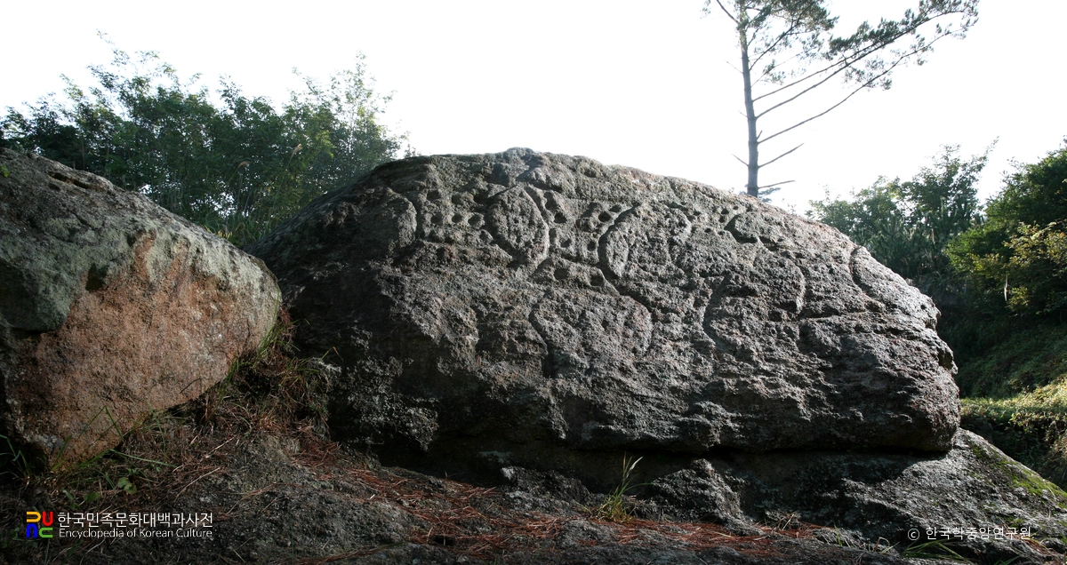포항 칠포리 암각화군