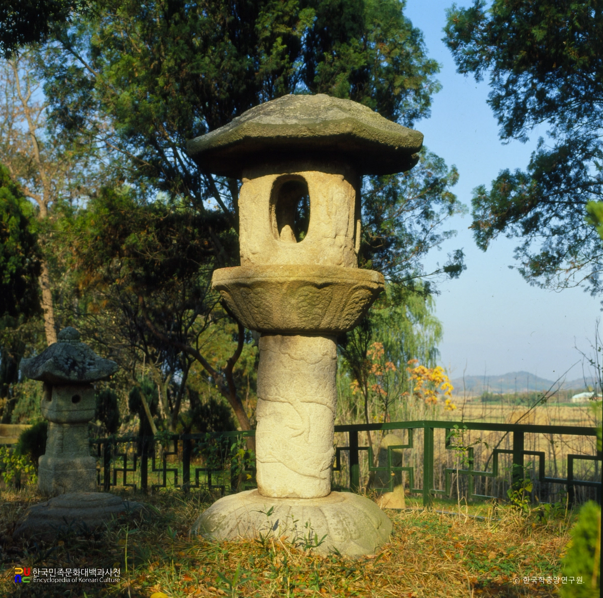 군산 발산리 석등