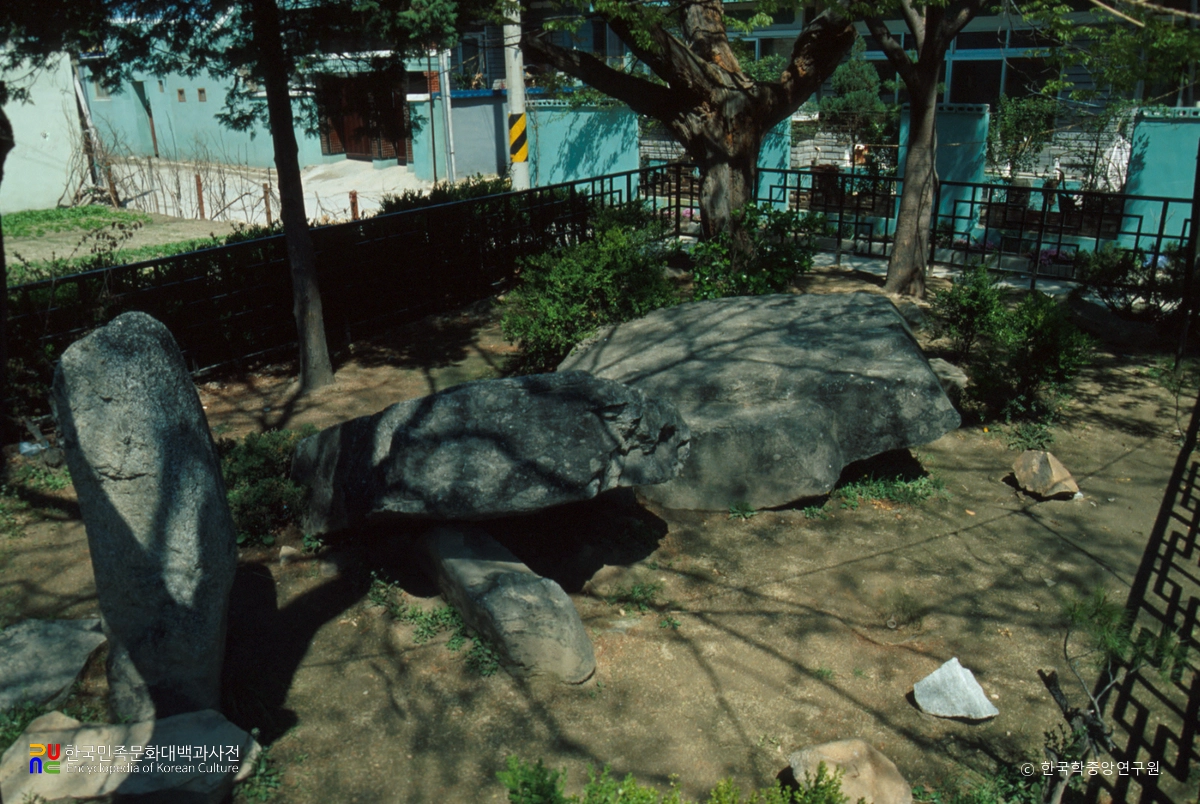휴천리 지석 및 입석