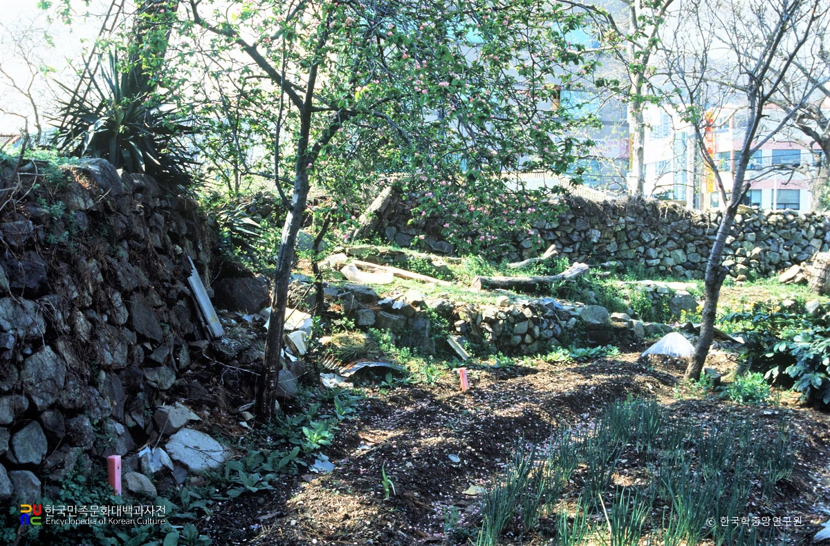 거제 옥포진성지 성벽