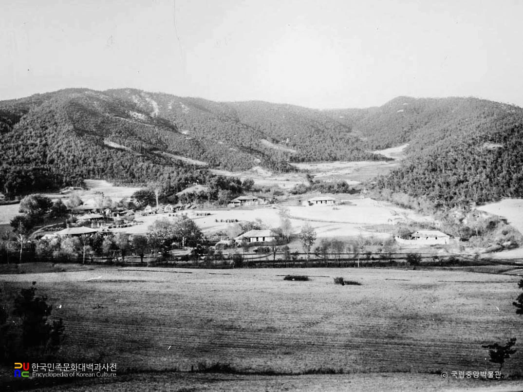 정평 신덕리 산성 전경