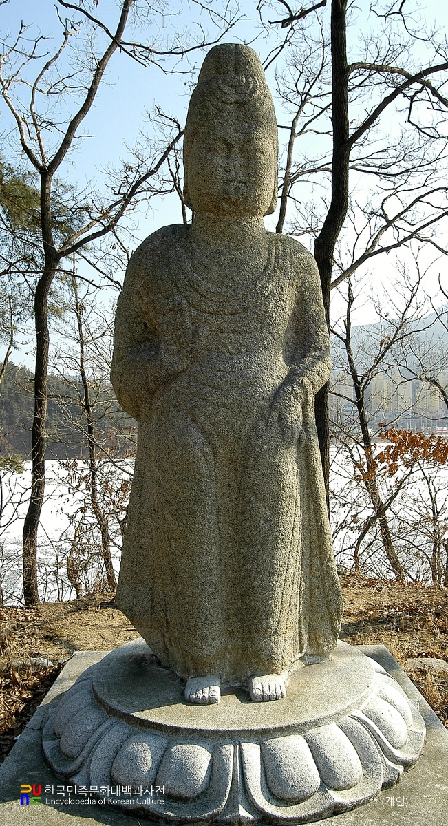 원주 매지리 석조 보살 입상