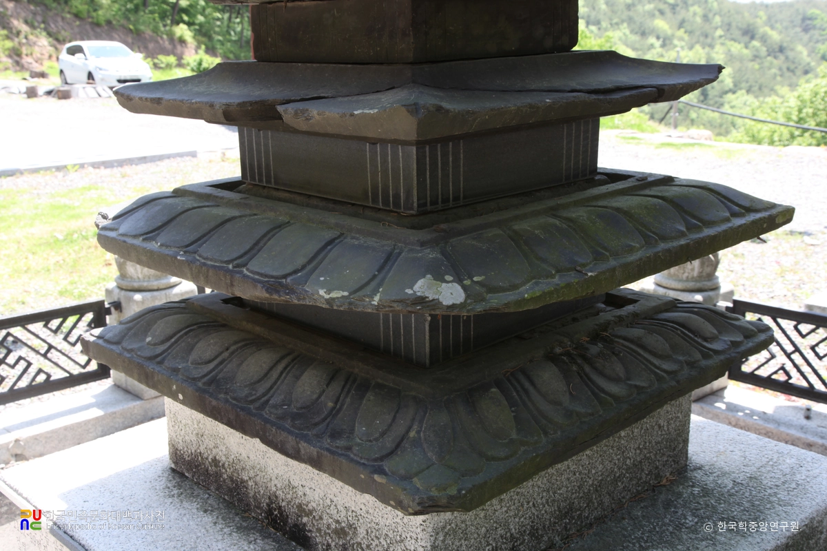 진주 두방암 다층석탑