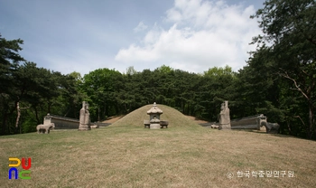 고양 서오릉 중 경릉 정면