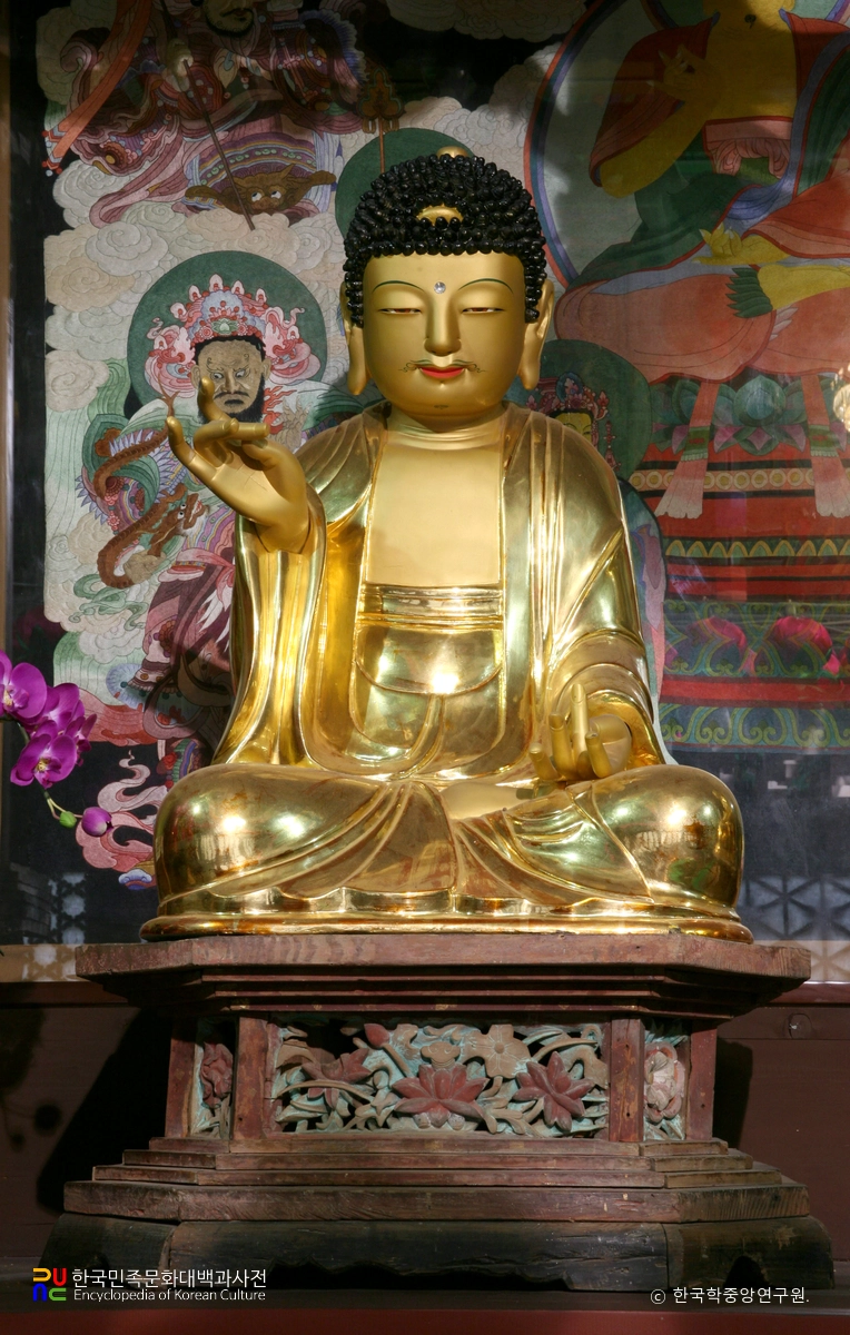 영광 연흥사 목조삼세여래좌상 / 아미타