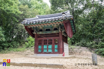 안성 홍계남장군 고루비 비각