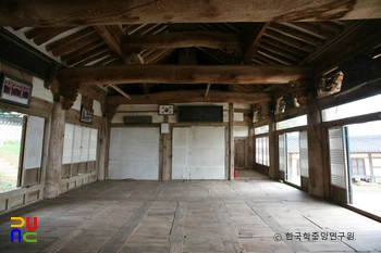 논산 노강서원 강당 내부
