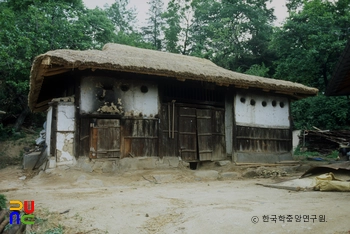 봉화 설매리 3겹 까치구멍집 정면