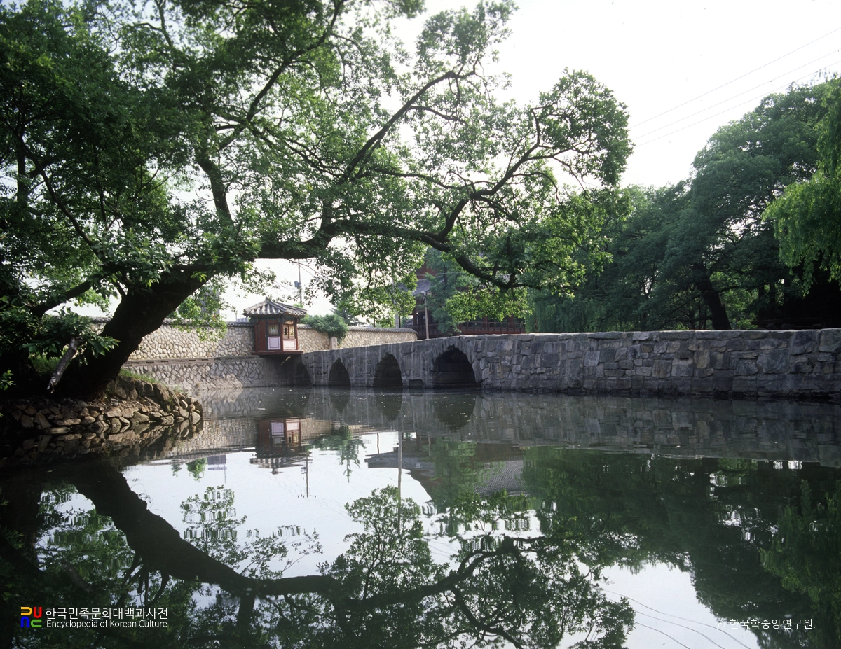 남원 광한루원 중 오작교 전경