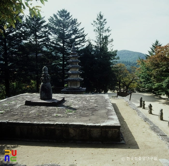 김제 금산사 금강계단 좌측면