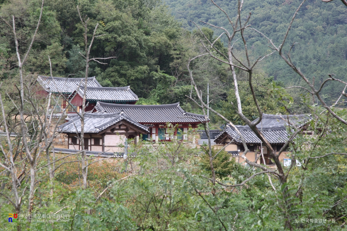 김해 신산서원 전경
