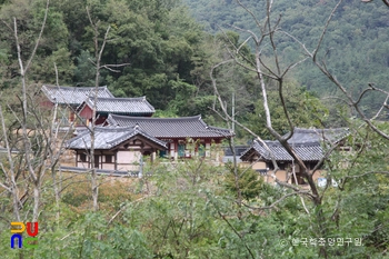 김해 신산서원 전경