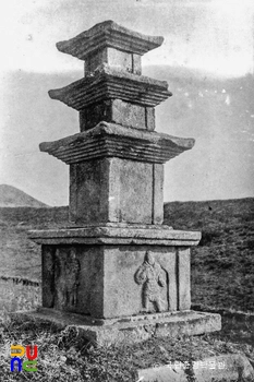 예천 동본리 삼층석탑 측면