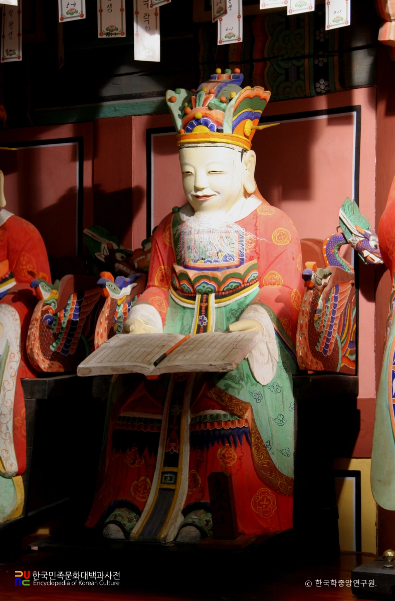 남해 용문사 목조지장시왕상