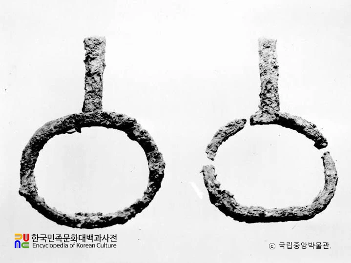 경북 경주 호우총 출토 등자