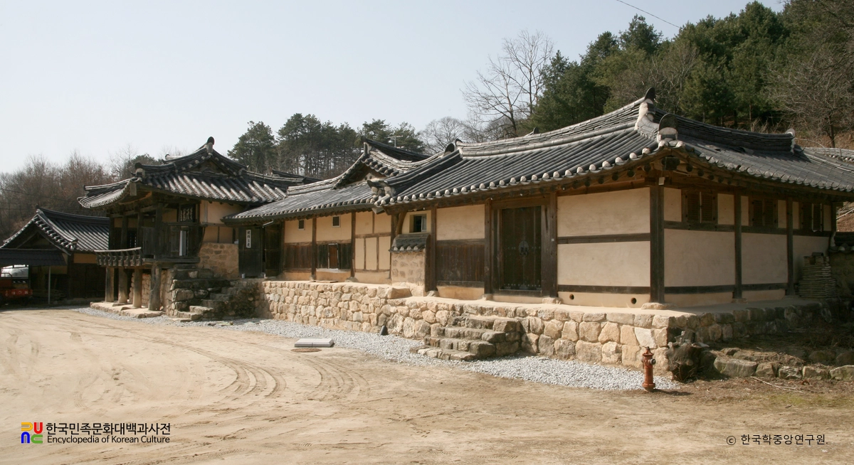 화기리 인동장씨 종택