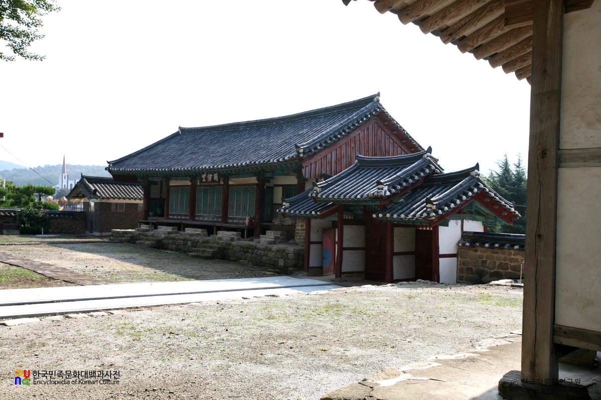 정읍 고부향교 중 명륜당 정측면