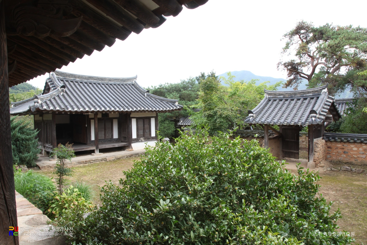 밀양 혜산서원 동재와 문