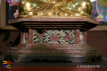 영광 연흥사 목조삼세여래좌상 / 석가 대좌