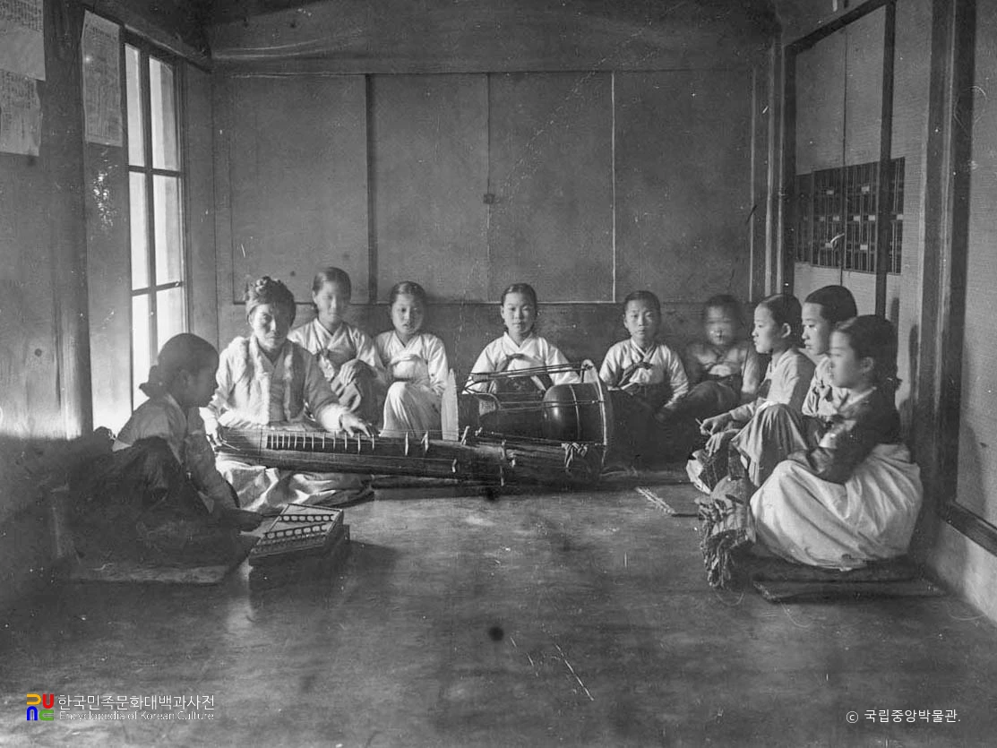 기성기생양성소