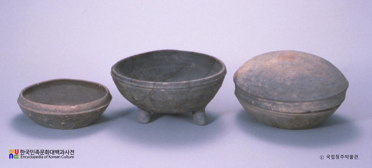 청주 신봉동 고분군 출토 개배