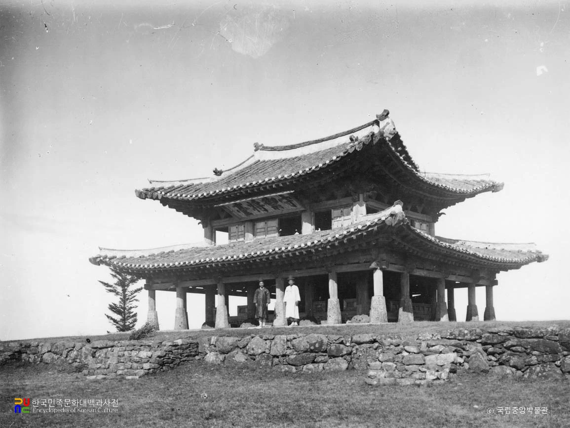 경기도 광주 남한산성 수어장대 정측면