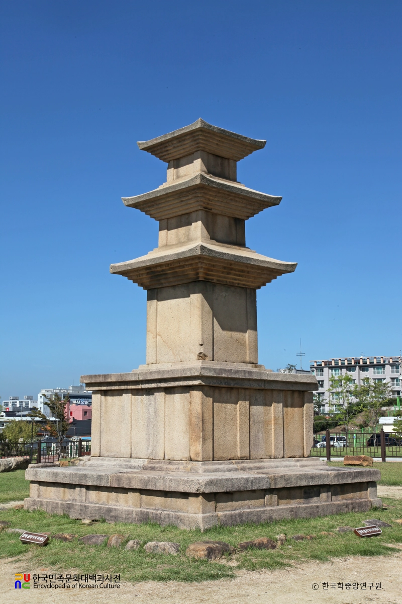 창녕 술정리 동 삼층석탑