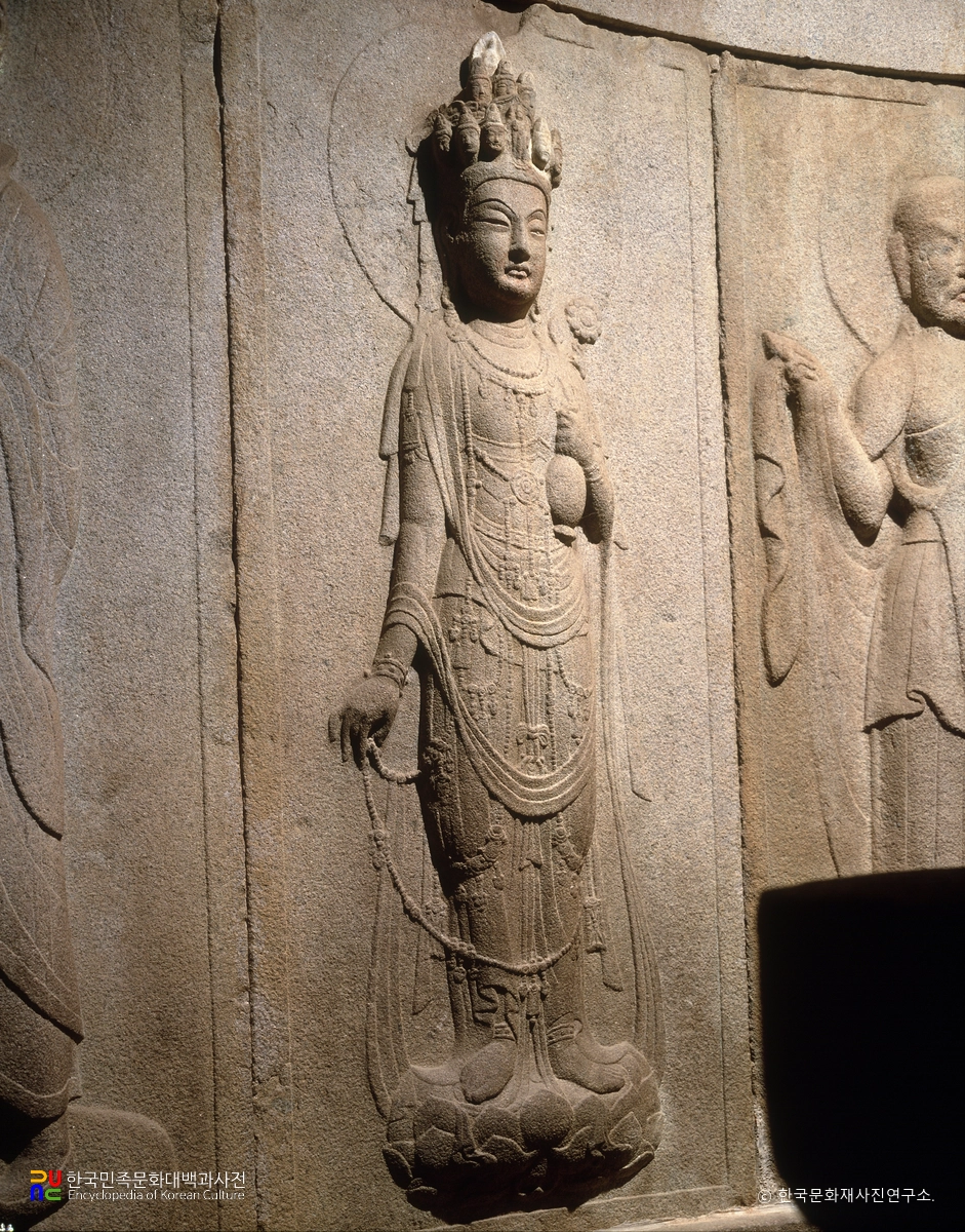 경주 석굴암 석굴 십일면관음보살상