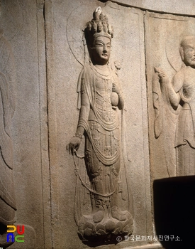 경주 석굴암 석굴 십일면관음메이드 슬롯상
