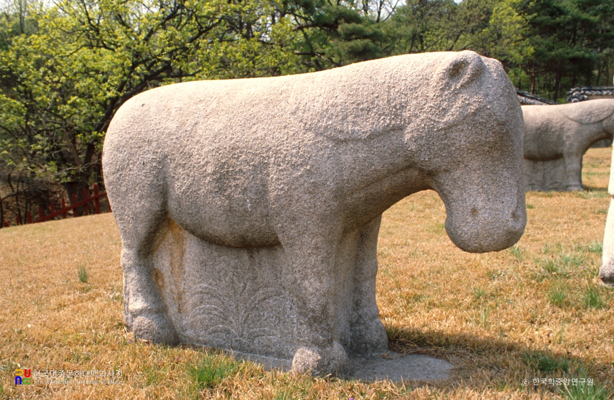 서울 조선 명종과 인순왕후 강릉 석마