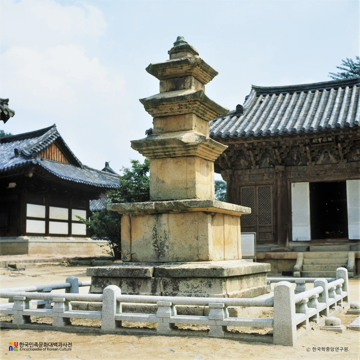 양산 통도사 삼층석탑