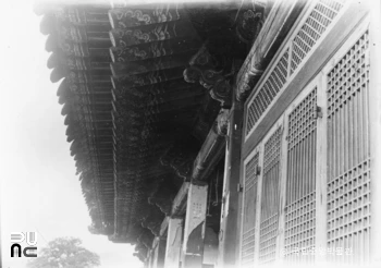 서울 경복궁 중 만경전 처마 측면