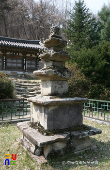 의성 고운사 삼층석탑 정측면