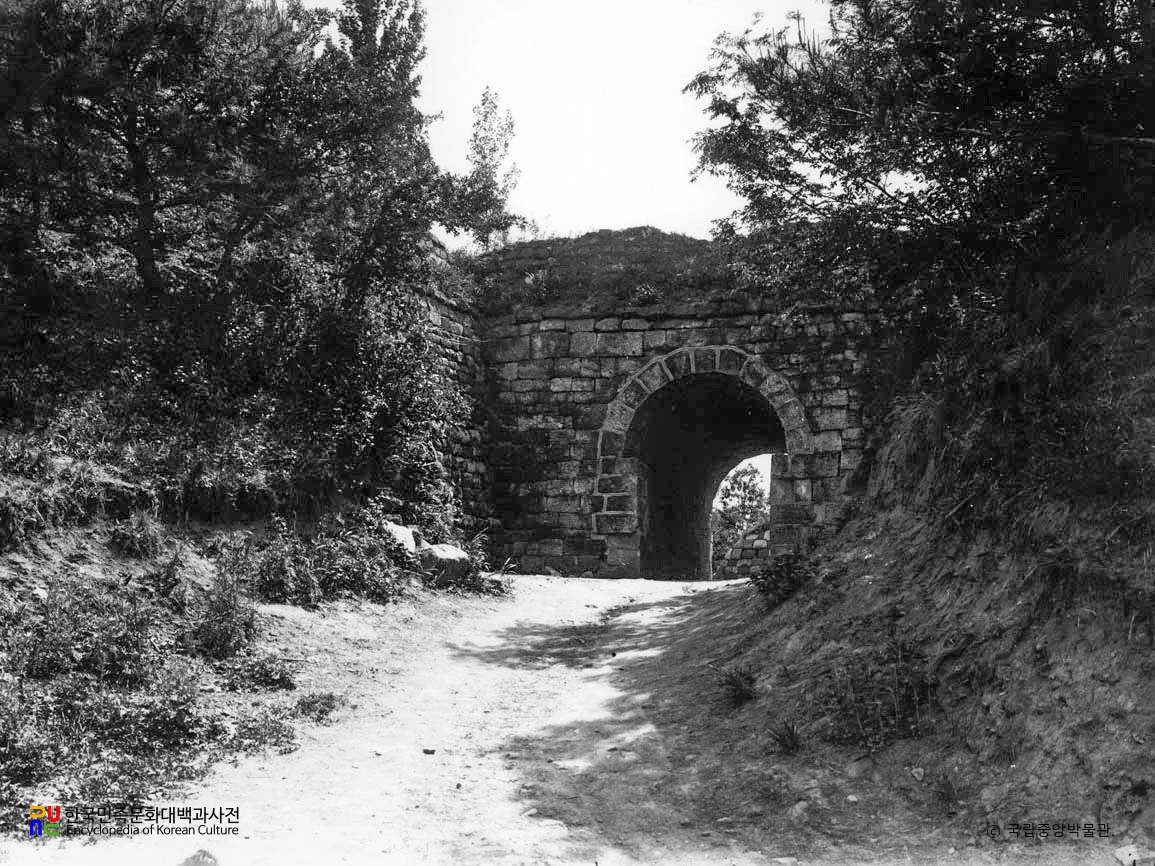 평양성 북성 현무문