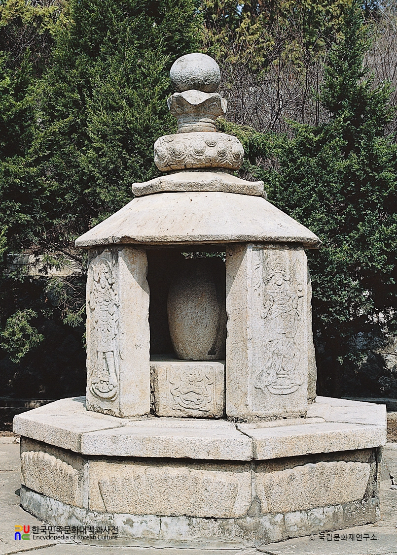 영명사 팔각석불감