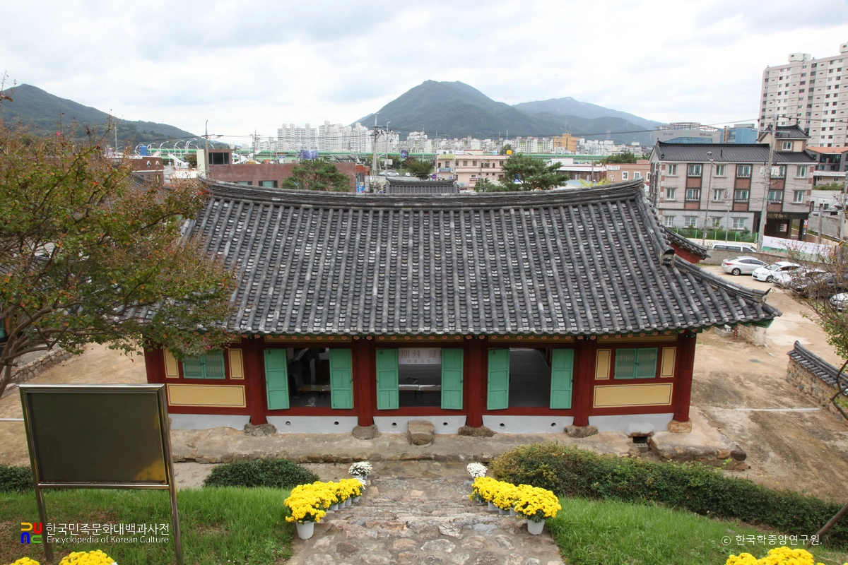 양산향교 명륜당 후면