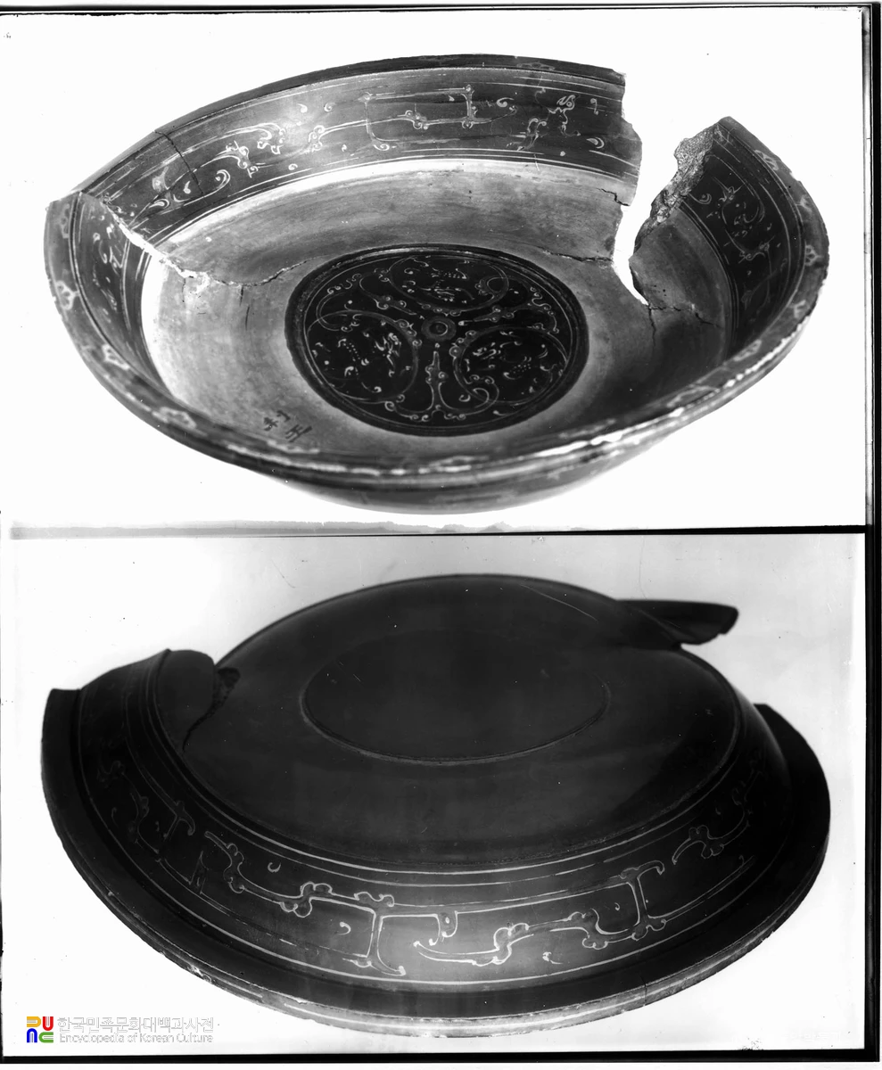 평안남도 대동군 정백리 127호분 출토 채화칠반